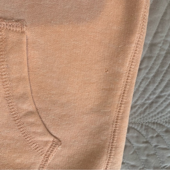 Beaver Canoe, cotton polyester blend, peach/pink hoodie, kids size small - Picture 6 of 6